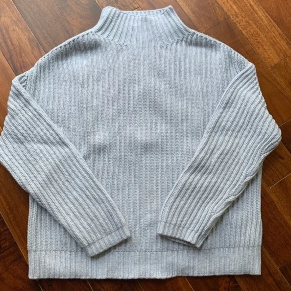 GAP Herringbone Chunky Knit Mock Neck Sweater
